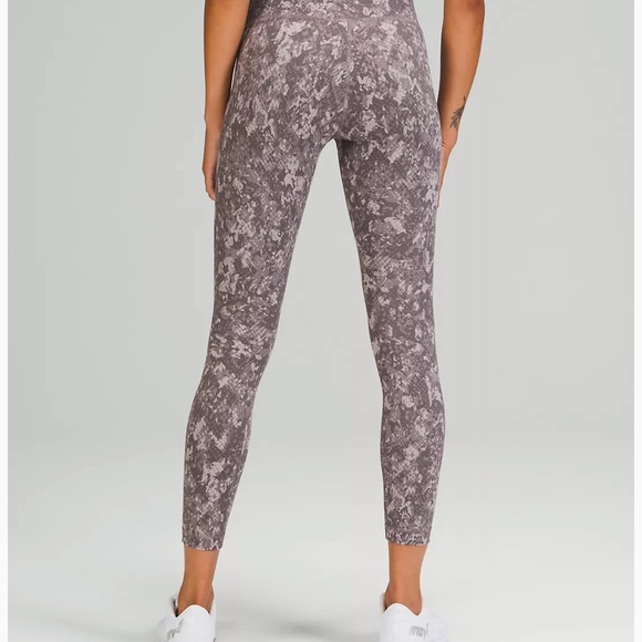 Lululemon invigorate hr tight 25” - Picture 3 of 8